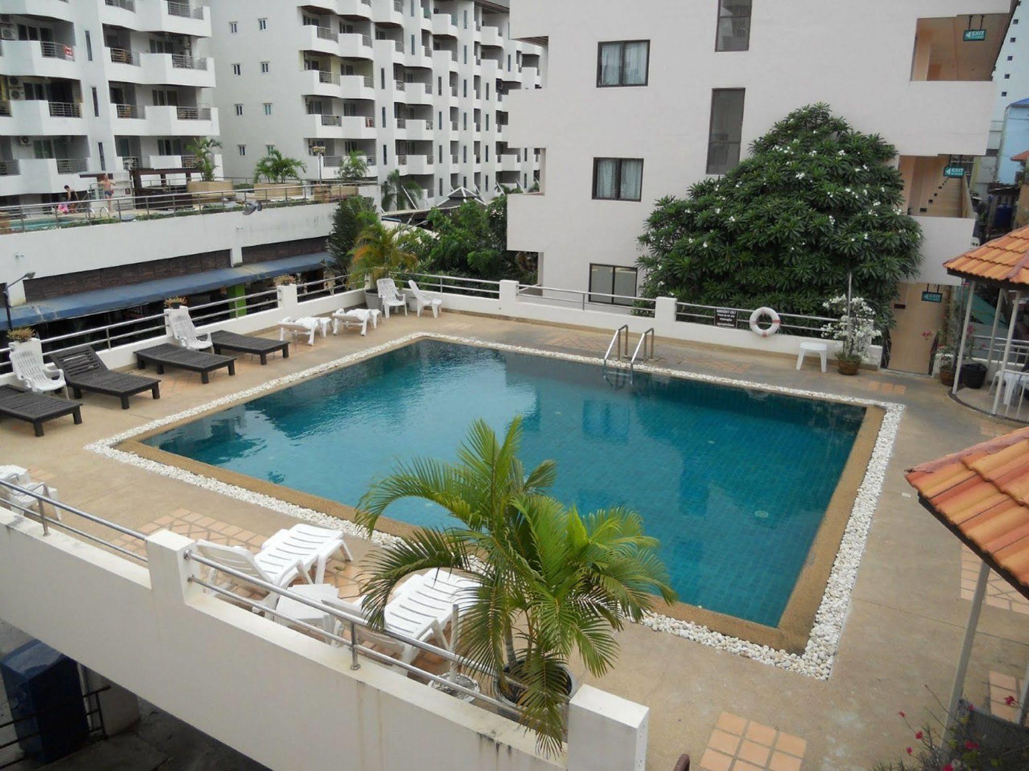 Jomtien Good Luck Apartment Luaran gambar