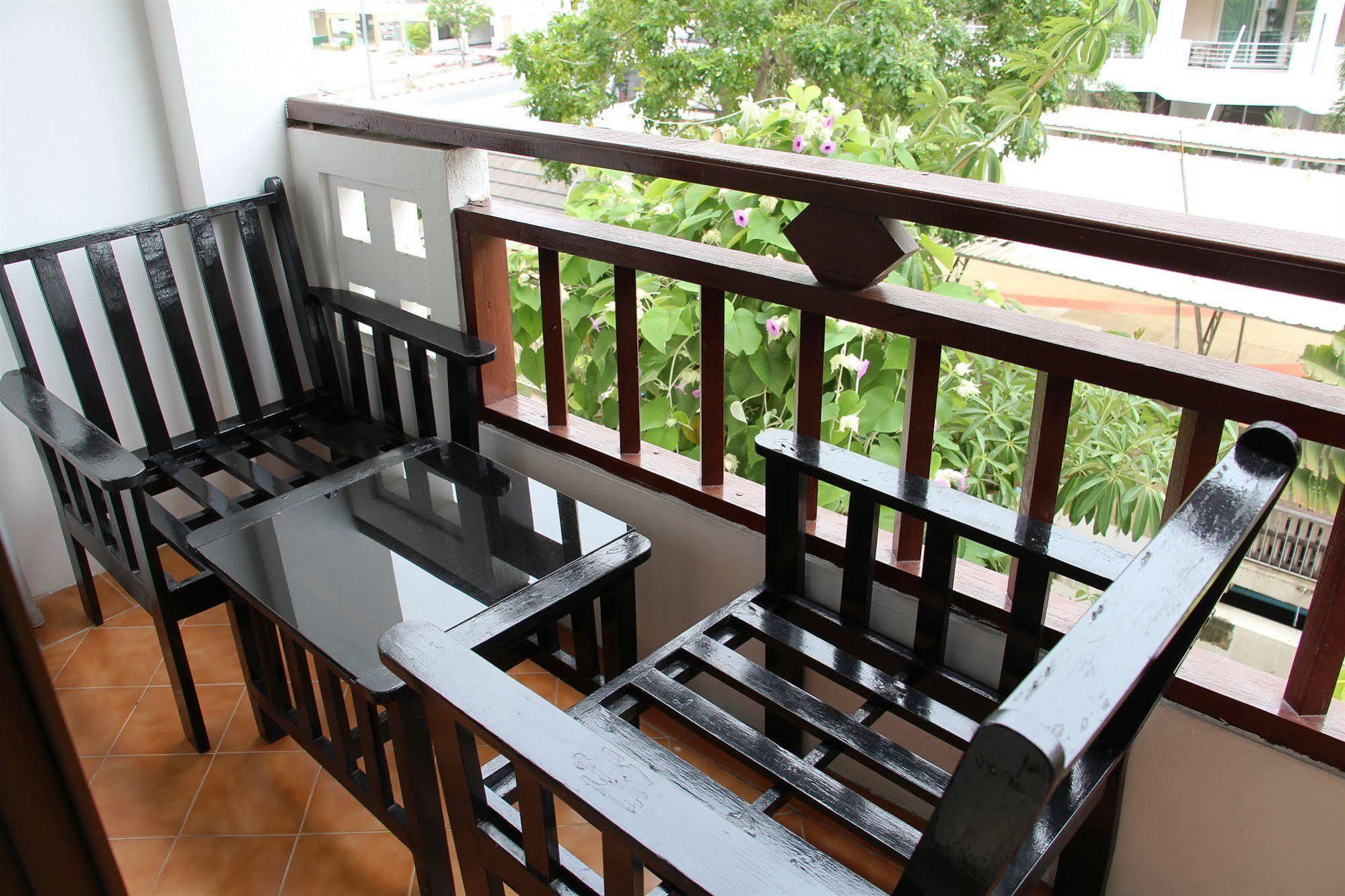 Jomtien Good Luck Apartment Luaran gambar